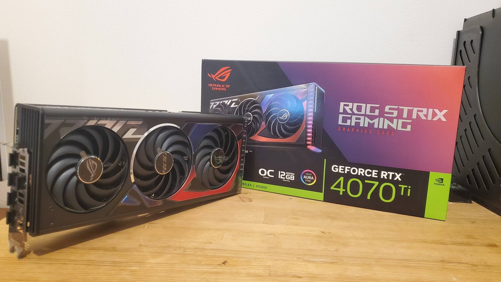 Asus rog strix rtx 4070ti oc edition, Computers en Software, Videokaarten, GDDR6, Ophalen of Verzenden, Zo goed als nieuw, HDMI