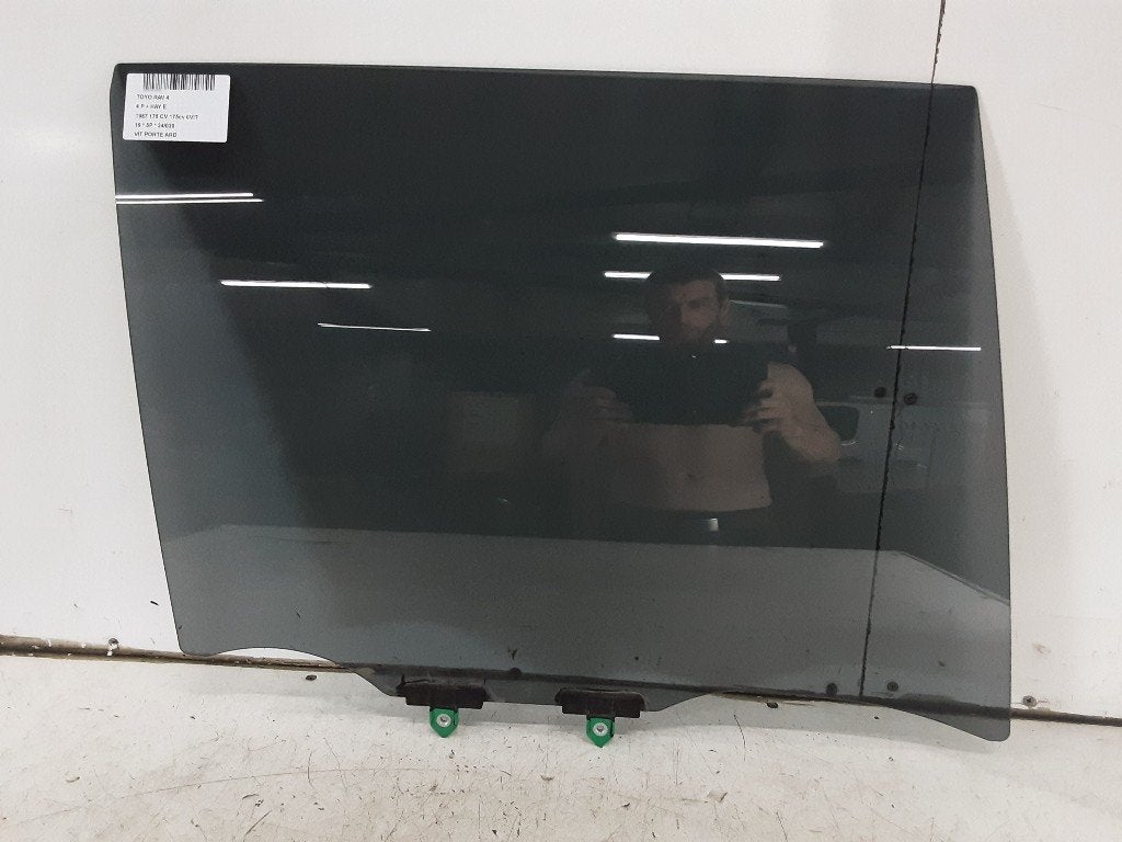 VITRE ARRIERE DROITE Toyota RAV4 (A5) (01-2018/-), Kundenbetreuung@toyota.de, Toyota, Utilisé, Toyota-Allee 2
50858  Köln, DE