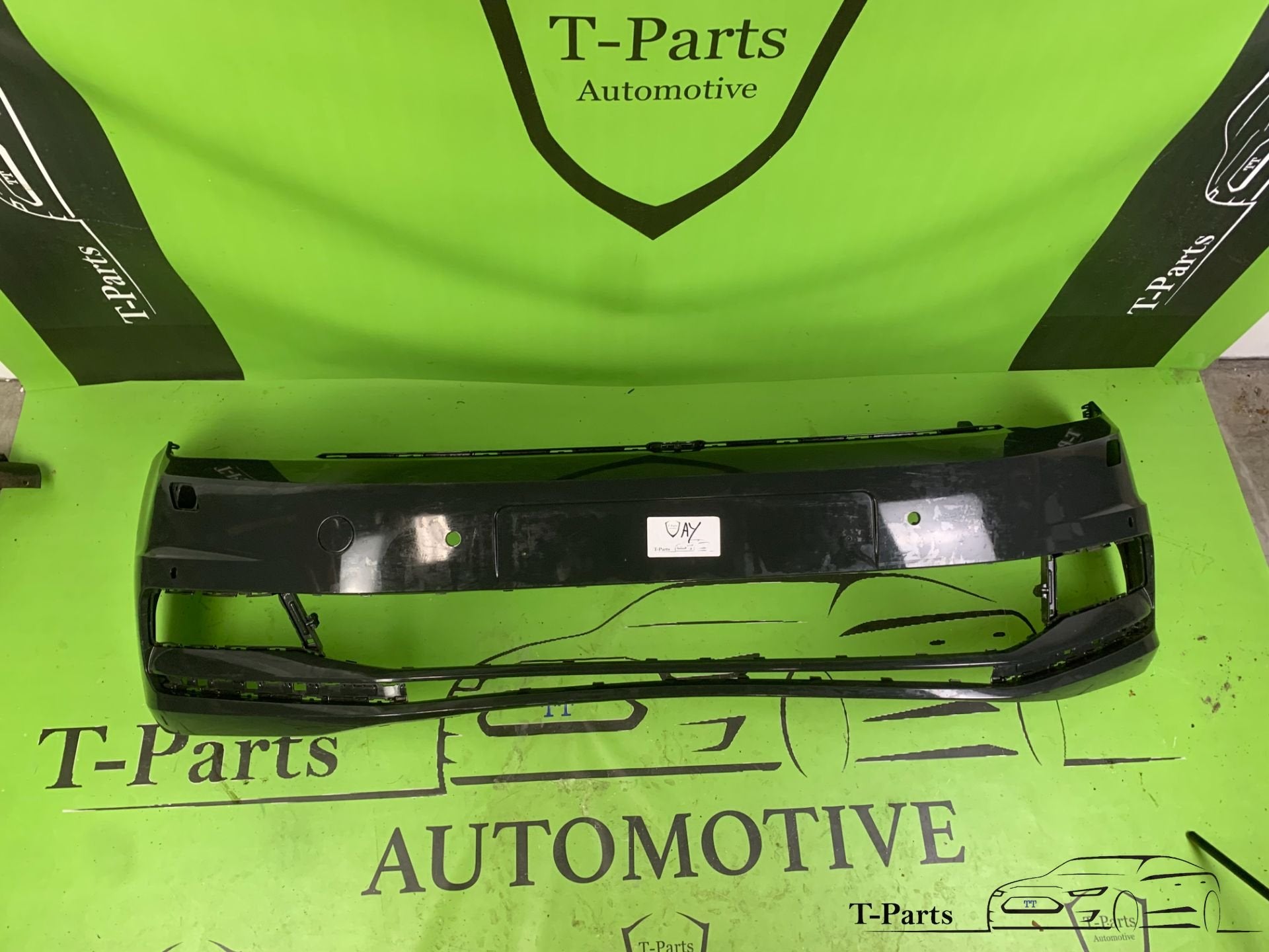 vw volkswagen touran voorbumper bumper, Auto-onderdelen, Info@fabrikant.eu, Volkswagen, Bumper, Fabrikantstraat 1
1000 AA  Amsterdam