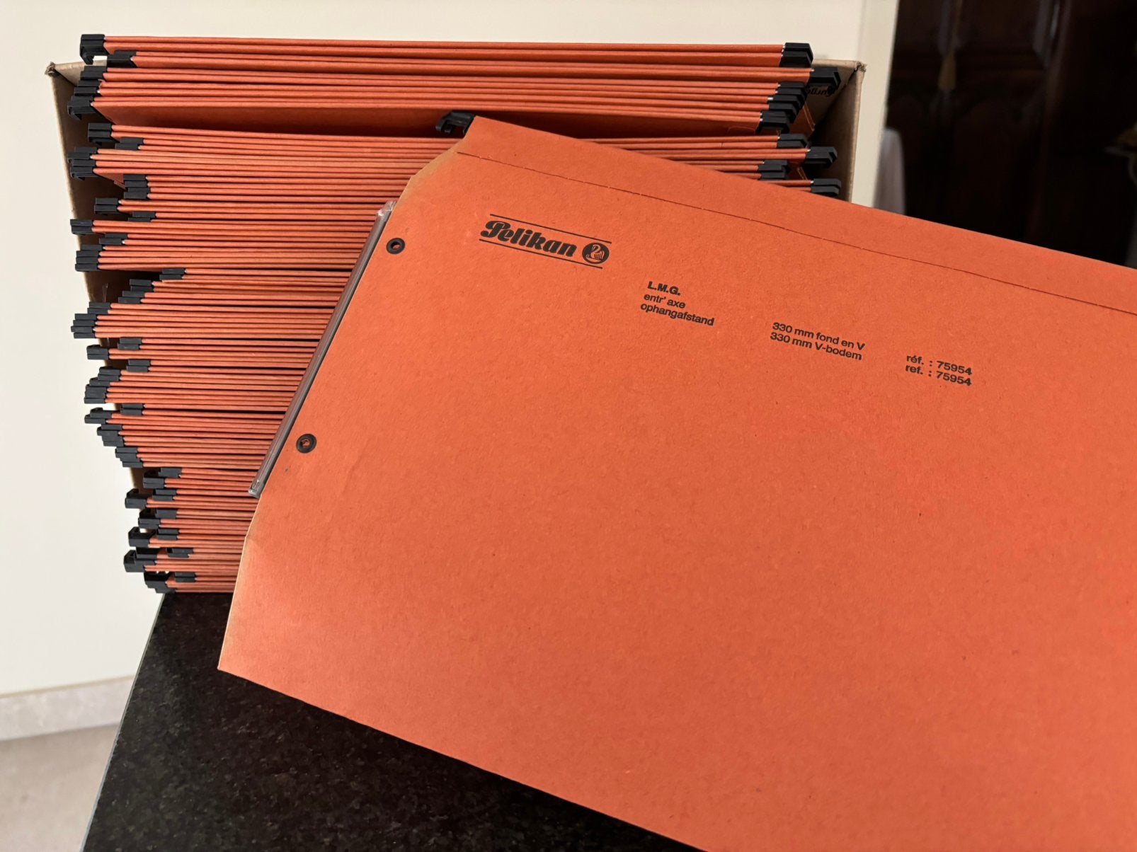 Oranje hangmappen van Pelikan, Diversen, Ophalen, Zo goed als nieuw