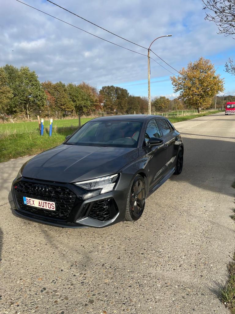 AUDI RS3 2022 66.000 KM FULL OPTION EXCLUSIEVE CERAMIQUE, Autos, Cuir, Argent ou Gris, Achat, Euro 6