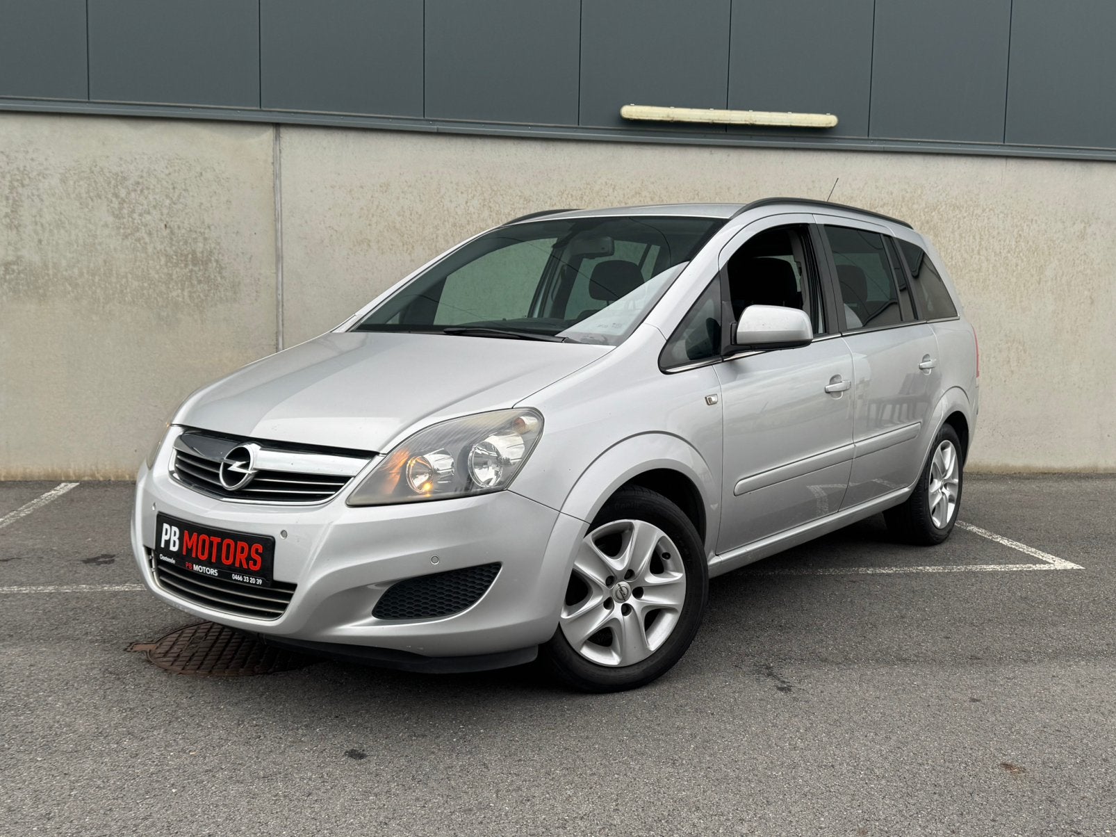 Opel zafira - 2011 - benzine 1.6 - 7 pl - 151.000 km -, Autos, Opel, Entreprise, 7 places, Boîte manuelle, Zafira
