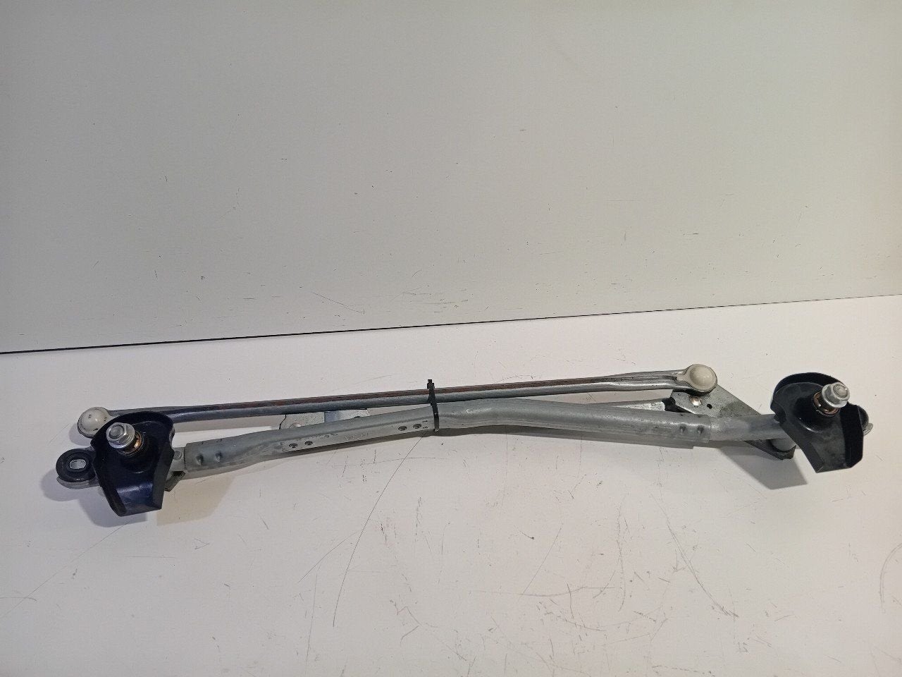 Ruitenwisser mechaniek voor Lexus ES, Onderdelen@venauto.nl, Van der Ven Autorecycling B.V., Ettenseweg 76, 4706 PB Roosendaal, The Netherlands