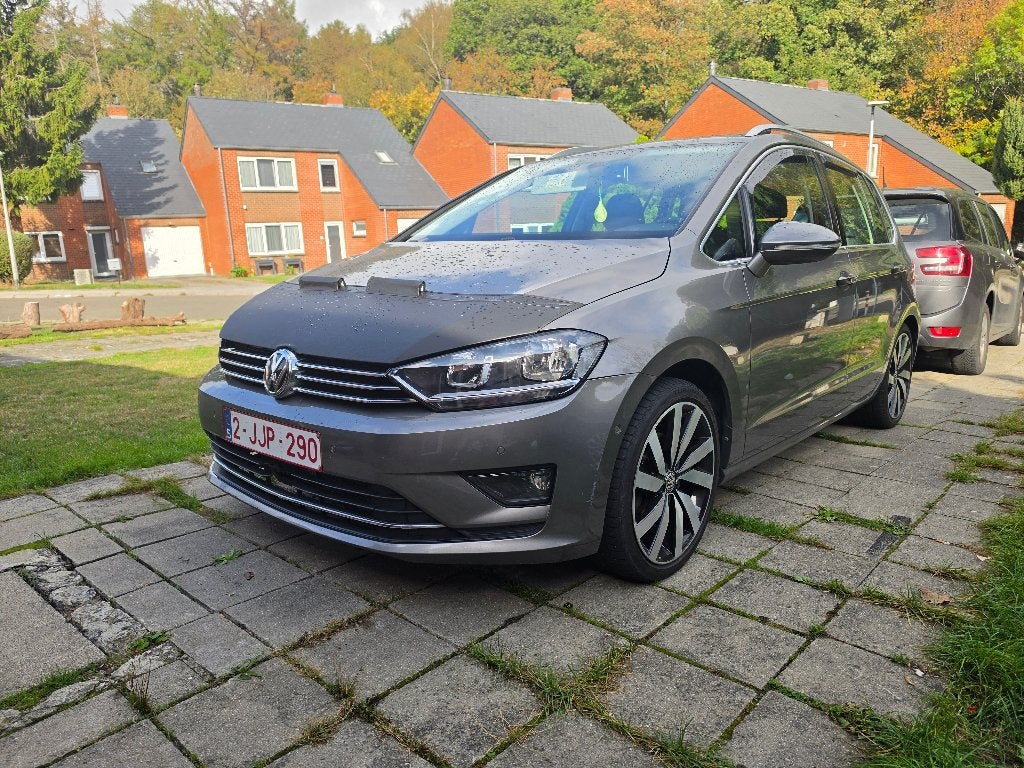 Vend ou échange vw golf 7 16 tdi 110 sportvan de 2014 euro6b, Auto's, Voorwielaandrijving, 4 cilinders, 1600 cc, Alcantara