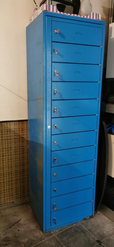 Grote locker met 12 vakken, Doe-het-zelf en Bouw, Ophalen