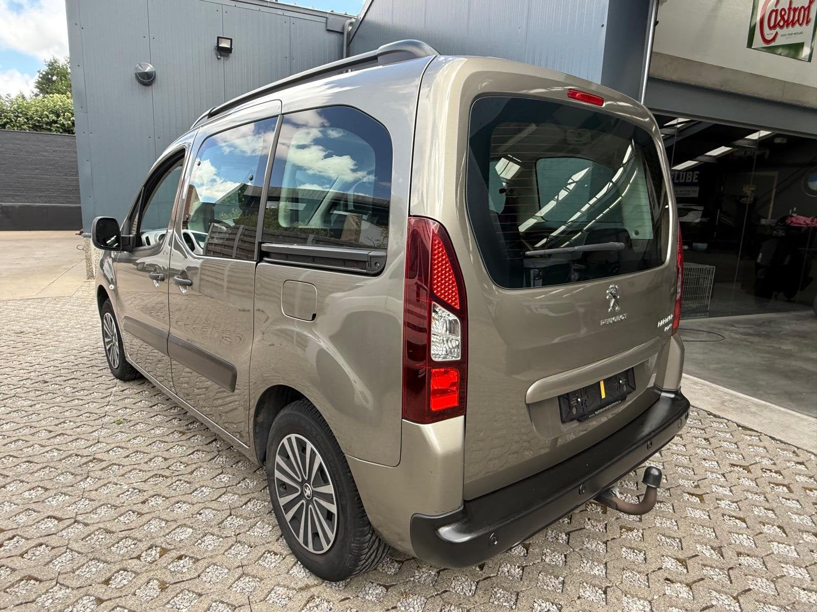 Peugeot Partner Benzine - Slechts 74000 km, Autos, Euro 5, Entreprise, 72 kW, Boîte manuelle