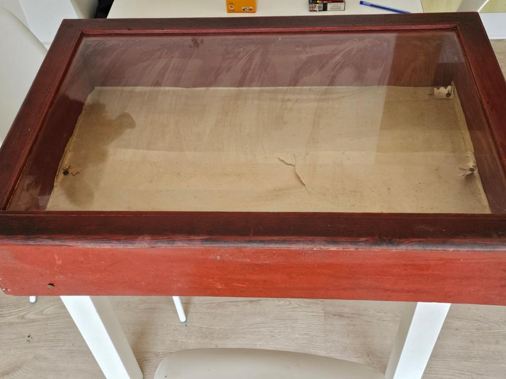 Houten display kast , vitrinekast voor sieraden etcetera,, Ophalen