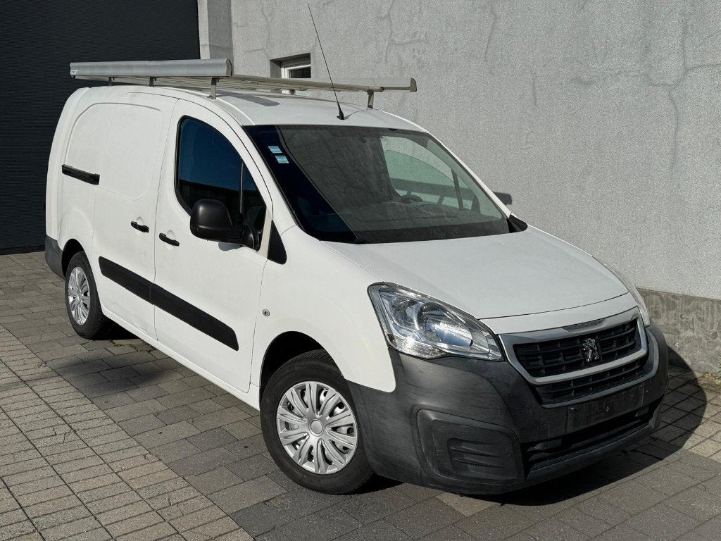 PEUGEOT PARTNER 1.6 DIESEL LONG  2017 LICHT VRACHT EURO 6B, Auto's, Voorwielaandrijving, Stof, Euro 6, 4 cilinders