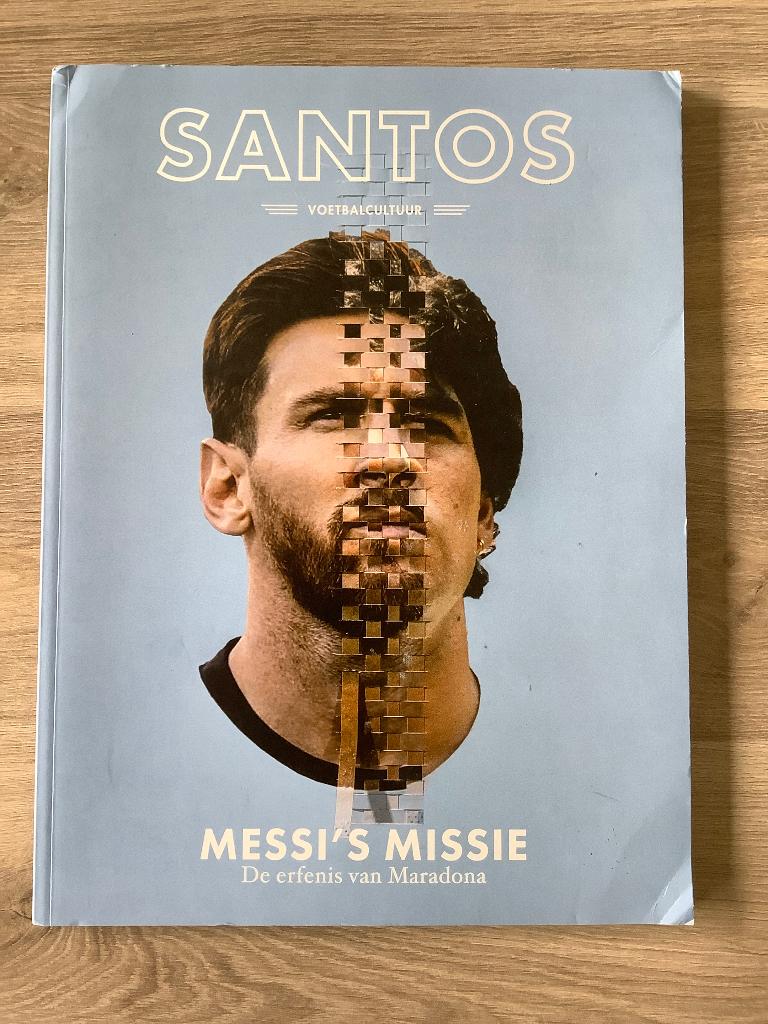 Voetbalmagazine Santos nummer 8 - Messi, Ophalen of Verzenden, Gelezen, Santos Magazine, Balsport