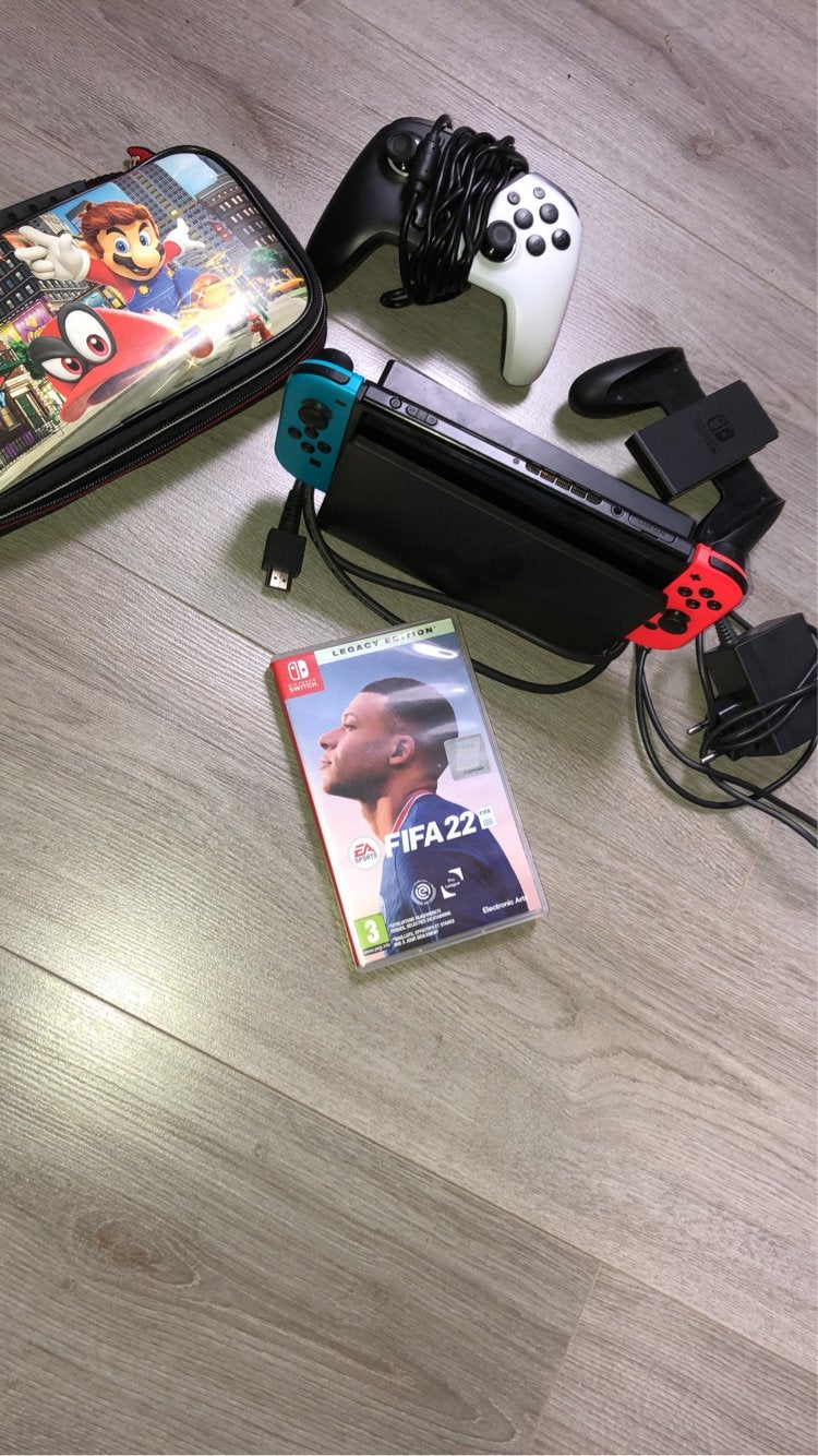 Nintendo Switch, Consoles de jeu & Jeux vidéo, Enlèvement, Comme neuf