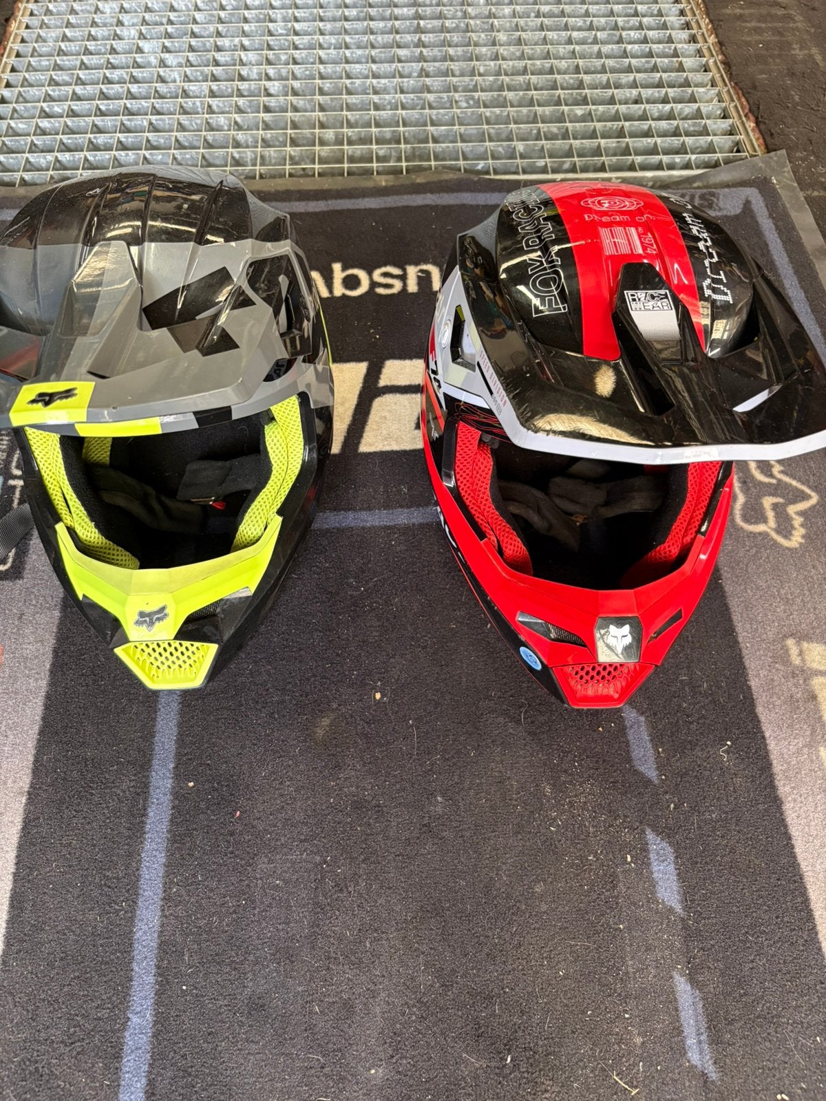 Fox V1, M, Seconde main, Casque off road, Enlèvement