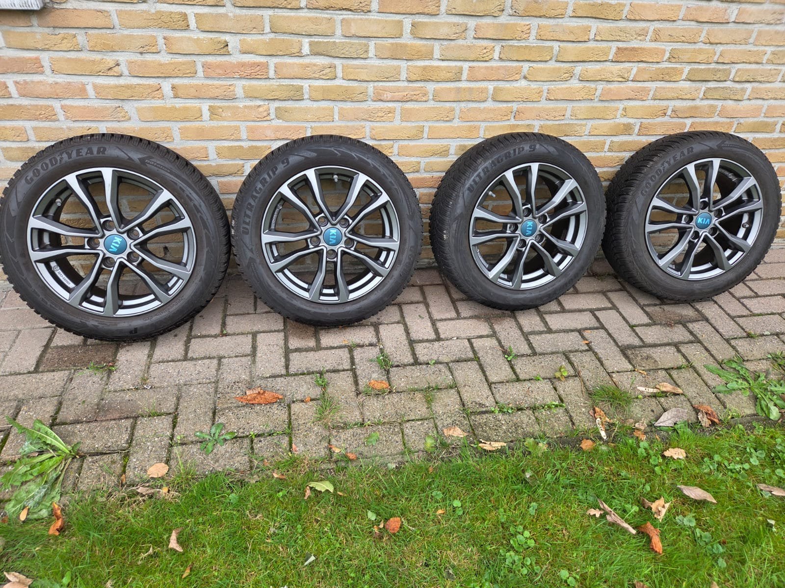 Jantes Kia d’origine avec pneus Goodyear (500 km), Autos : Pièces & Accessoires, Enlèvement, Pneu(s)