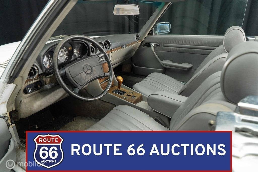 Mercedes-Benz 560 SL | 1987 | Route 66 Auctions, Autos, Oldtimers & Ancêtres, Achat, Entreprise, Boîte manuelle, Autre carrosserie