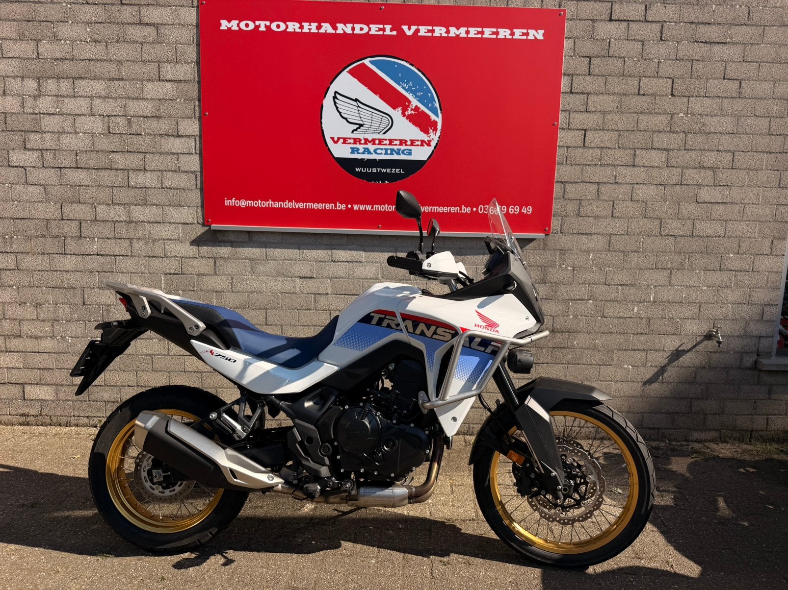 Honda XL750 Transalp, Motoren, Bedrijf