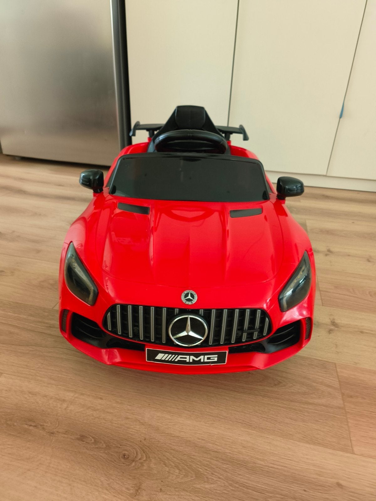 Conduire une voiture Mercedes pour enfants, Enlèvement