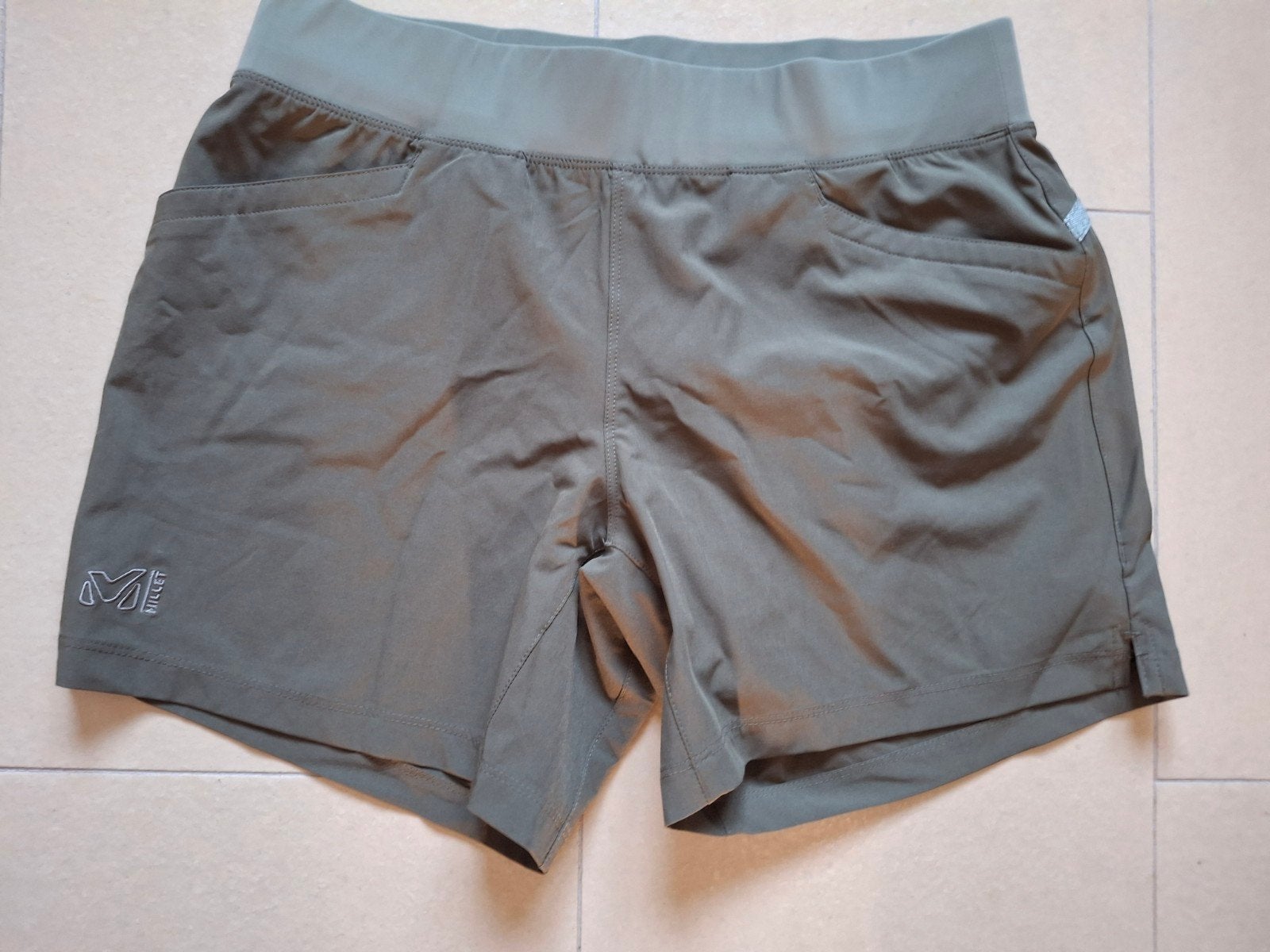 kakigroene wandelshort Millet mt 40, Enlèvement ou Envoi, Comme neuf, Taille 38/40 (M), Vert