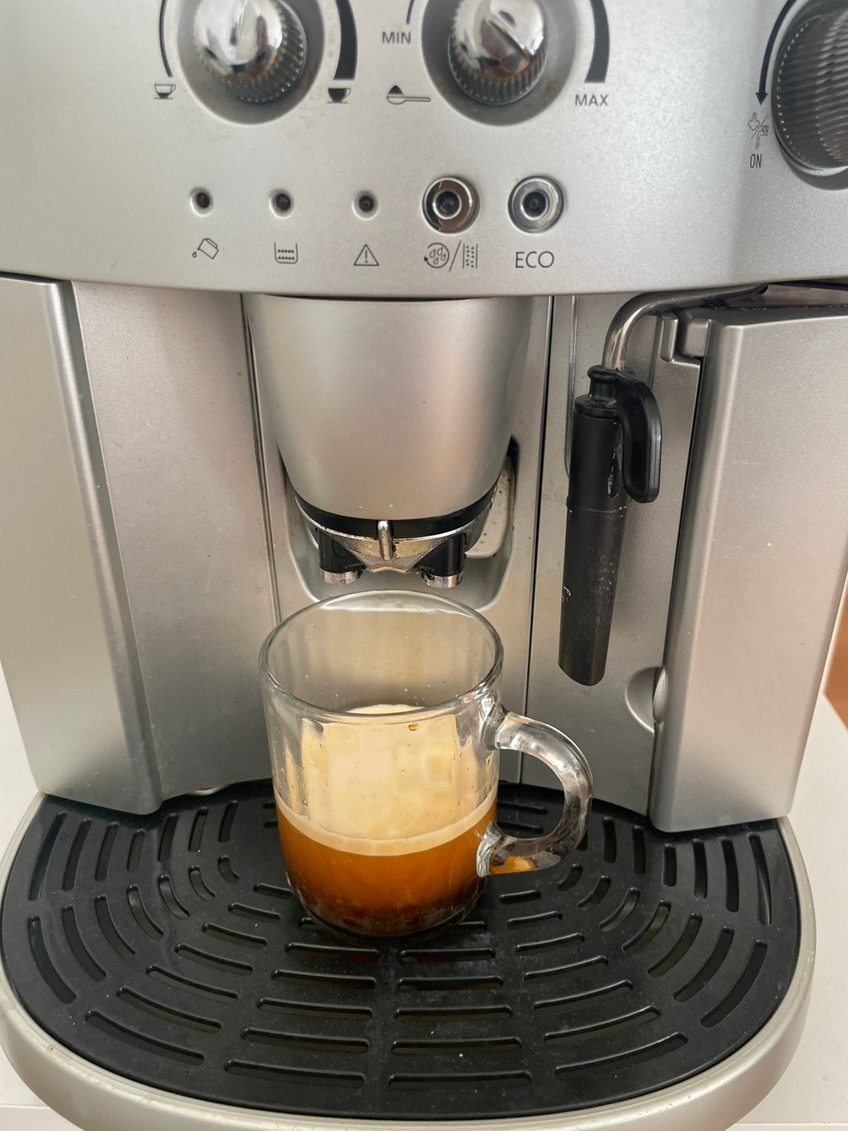 Delonghi Magnifica, Ophalen, Gebruikt, Combi, Afneembaar waterreservoir