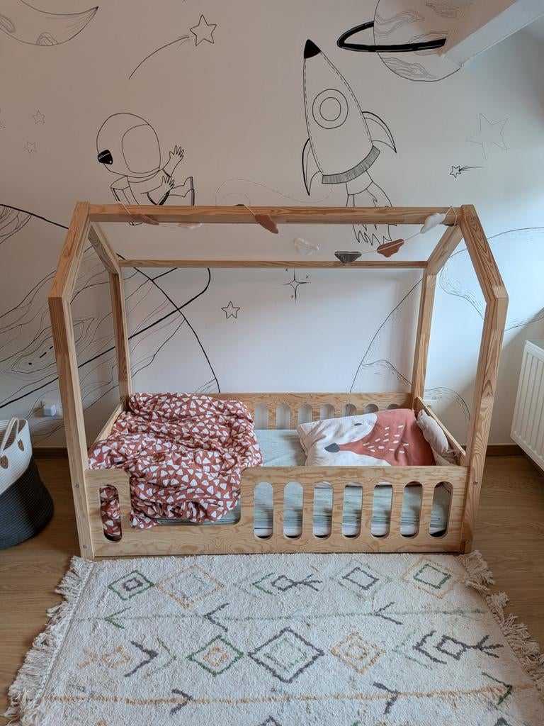 Lit cabane avec sommier et matelas, Enlèvement, Matelas