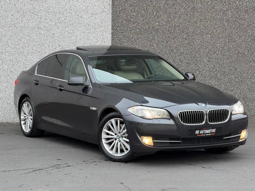 BMW F10 523i *AUTOMATIC* LEDER • GPS • OPENDAK • 1STE EIG., Auto's, Automaat, Achterwielaandrijving, Beige, 2996 cc