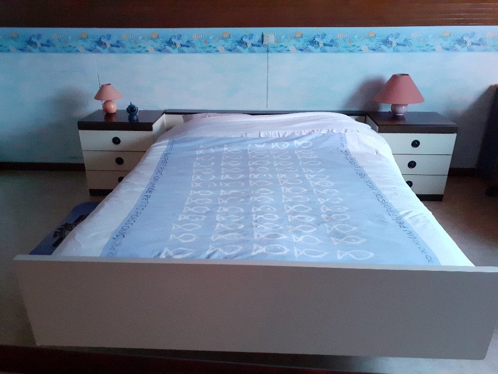Chambre + sommier + matelas, Maison & Meubles, Enlèvement, Utilisé, Deux personnes, Sommier