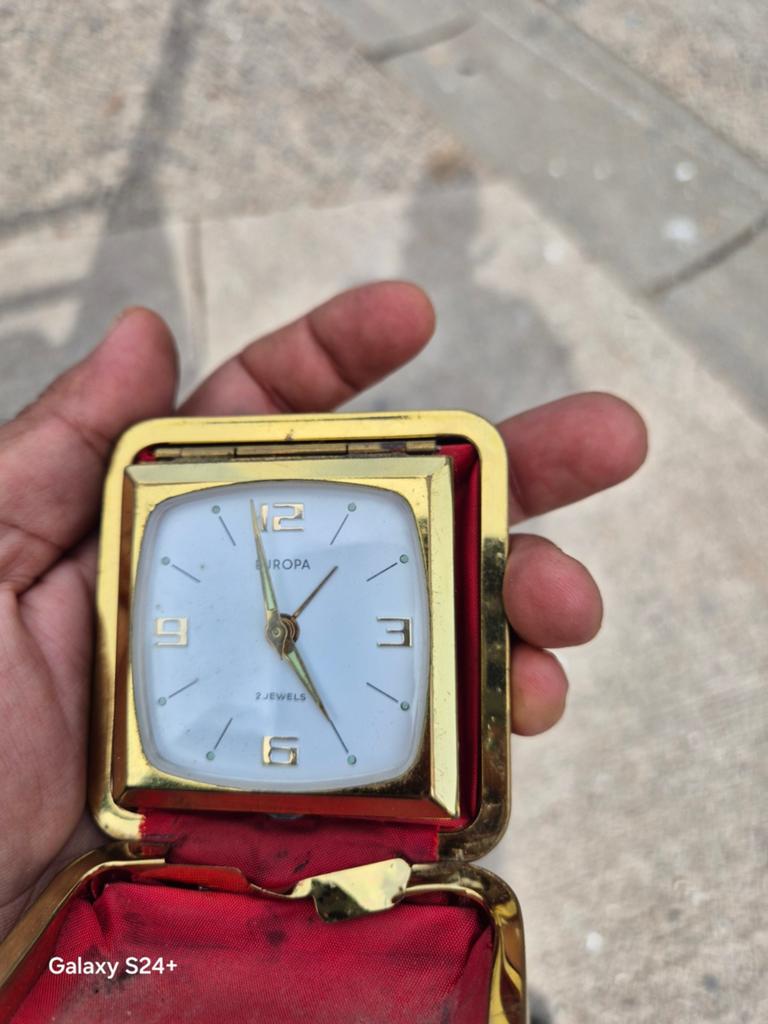 Réveil de collection, Handtassen en Accessoires, Horloges | Dames, Ophalen of Verzenden