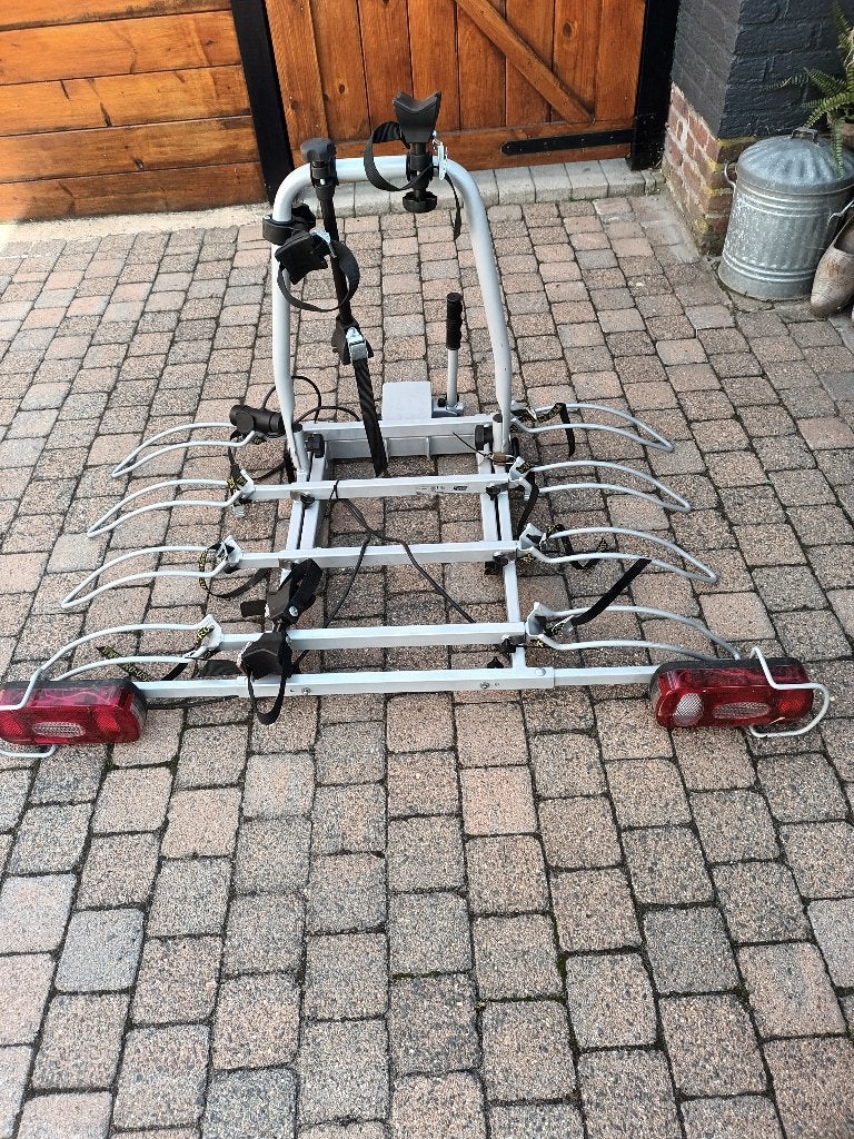 Fietsdrager, Ophalen, 3 fietsen of meer, Zo goed als nieuw, Trekhaakdrager