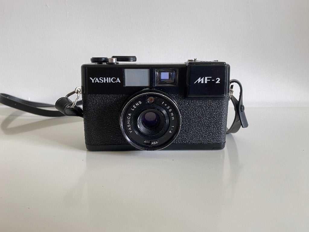 Appareil photo argentique Yashica MF-2, Enlèvement ou Envoi, Utilisé, Compact, Autres Marques