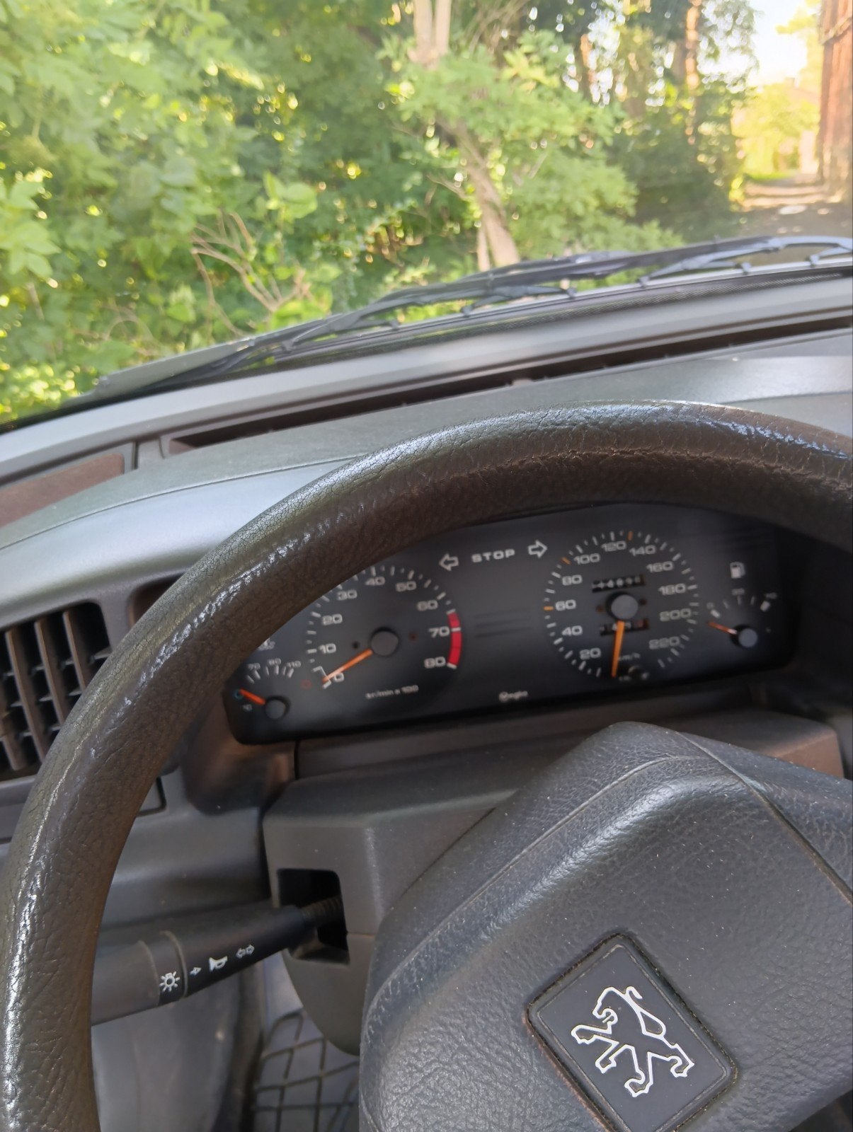 Oldtimer peugeot 405GR, foto 7