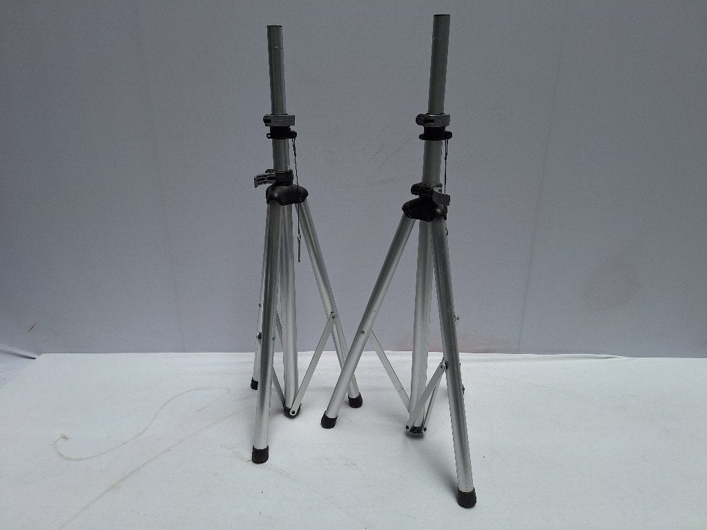 Set van 2 König & Meyer (K&M) aluminium luidsprekerstatieven, Musique & Instruments, Pieds, Enlèvement, Comme neuf, Pied, Lumières ou Lasers
