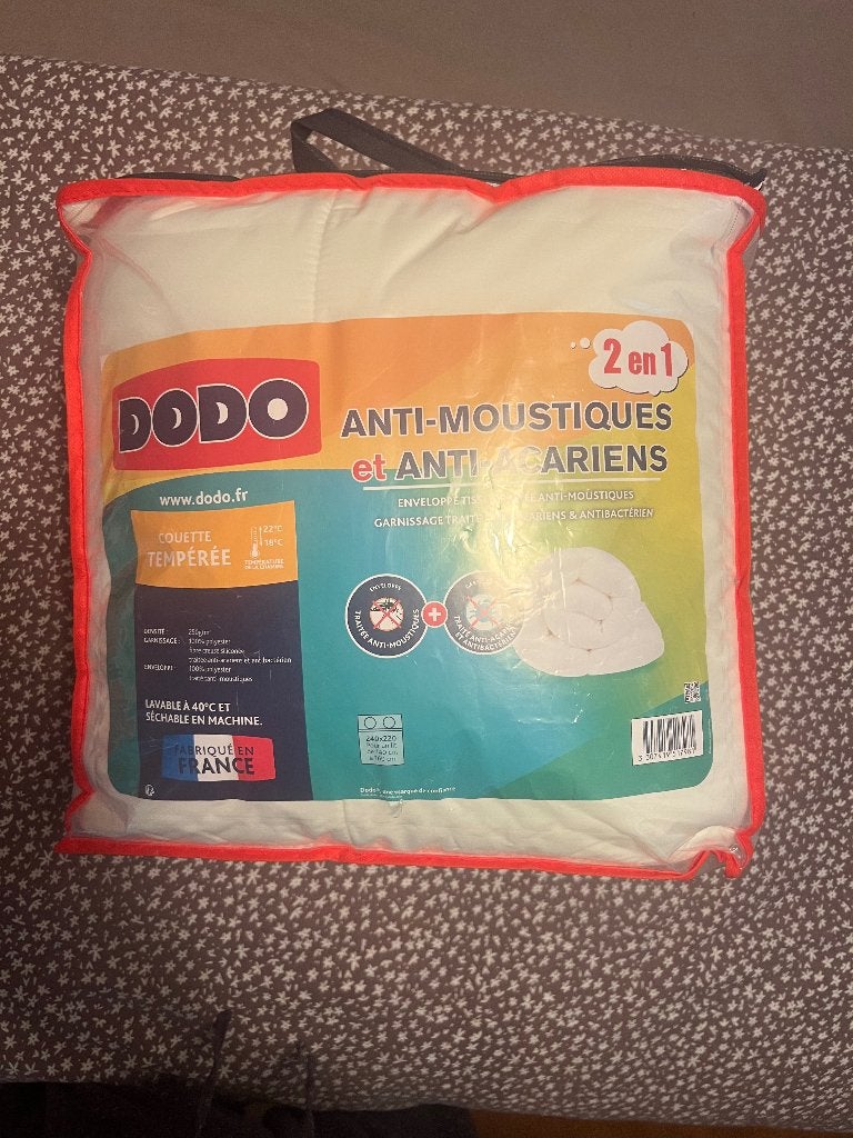 Couette 220/240, Neuf, Enlèvement ou Envoi, Couverture ou Couette, Blanc