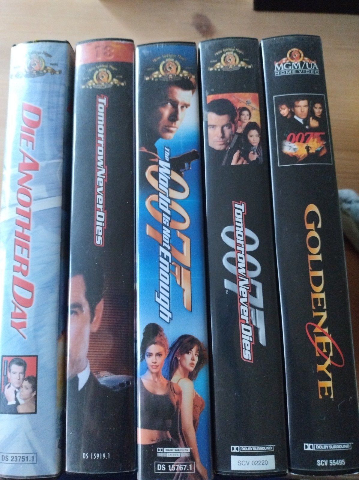 5 videos James Bond 007, Cd's en Dvd's, VHS | Film, Ophalen