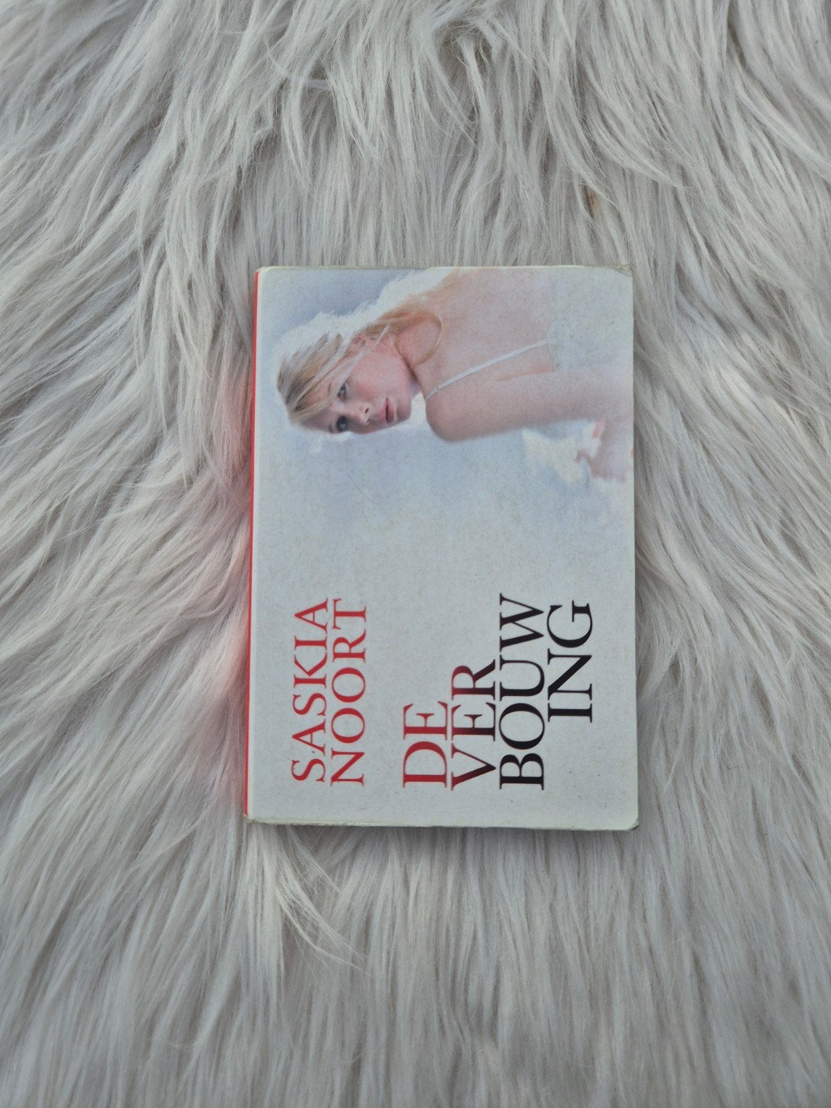 Boek: Saskia Noort - De Verbouwing (190), Enlèvement ou Envoi, Comme neuf, Saskia Noort