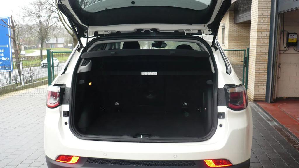 Jeep Compass (automatique), Autos, Cuir, Achat, 110 kW, Entreprise