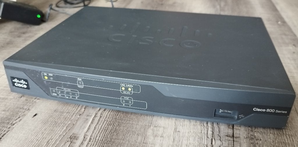 Routeur Cisco 881, Informatique & Logiciels, Enlèvement ou Envoi, Comme neuf, Routeur, Cisco Linksys