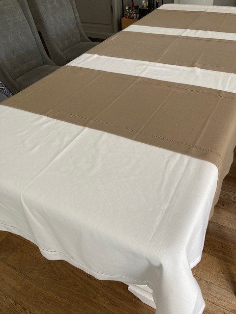 Tafellinnen +/- 250x150 cm + tafellopers + tafelkleed 98x98, Overige materialen, Ophalen of Verzenden, Overige kleuren, Rechthoek