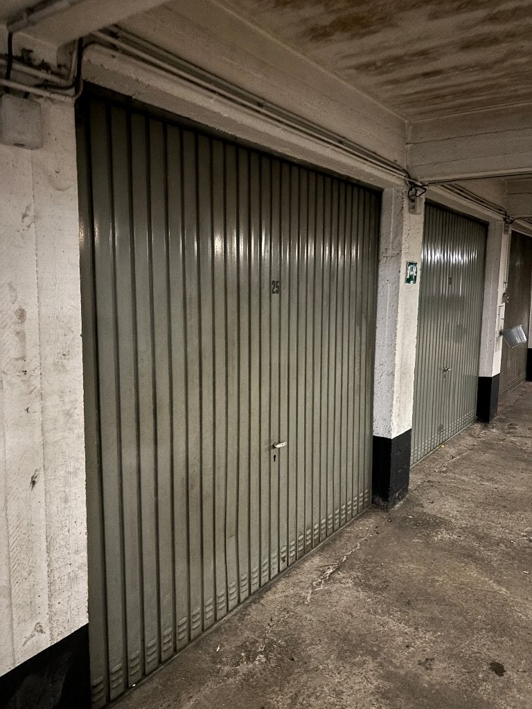 Garage / Box fermé à louer - Bd Edmond Machtens, Immo, Moins de 20 m², Bruxelles