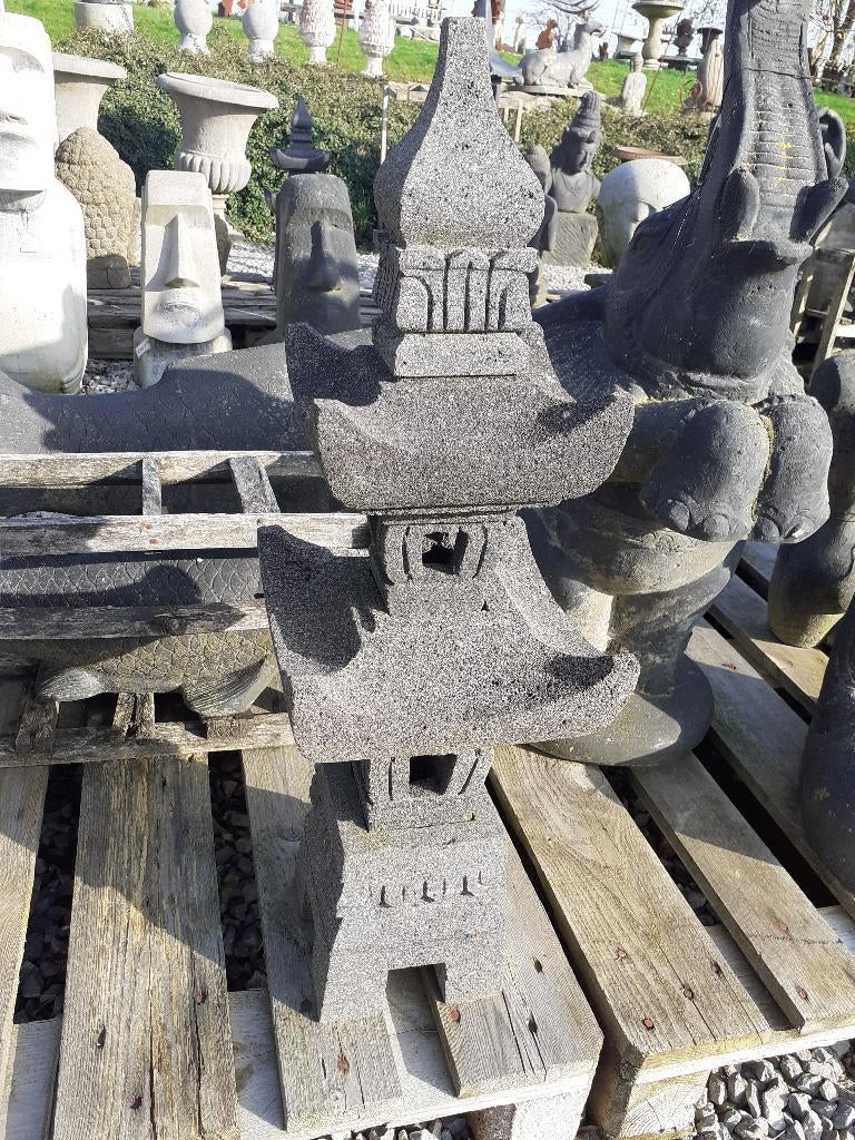 SUPERBE PAGODE ,LANTERNE JAPONAISE EN PIERRE DE LAVE, Jardin & Terrasse, Enlèvement, Comme neuf, Autres types
