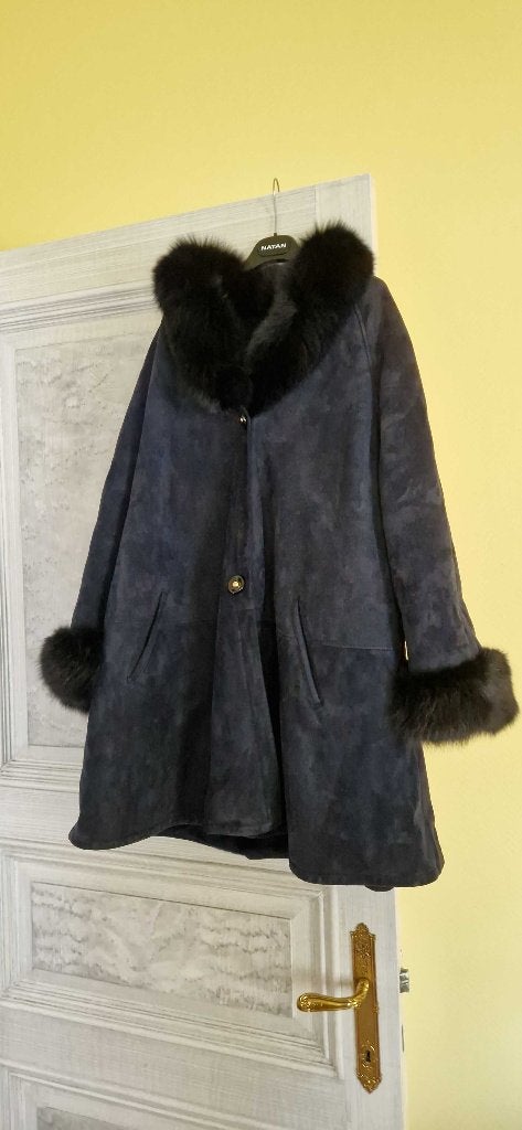 luxe donkerblauwe/zwarte suède lammy coat, Kleding | Dames, Ophalen, Blauw, Maat 42/44 (L), Zo goed als nieuw