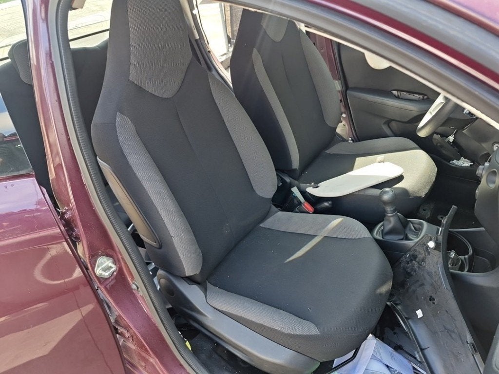 STOEL RECHTS VOOR Peugeot 108 (01-2014/-), Auto-onderdelen, Kontakt-peugeot@peugeot.com, Gebruikt, Peugeot Deutschland GmbH, Bahnhofsplatz
65423  Rüsselsheim, DE