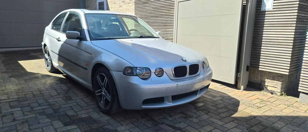 BMW 116 TI Compact, Autos, Argent ou Gris, Achat, Boîte manuelle, Noir