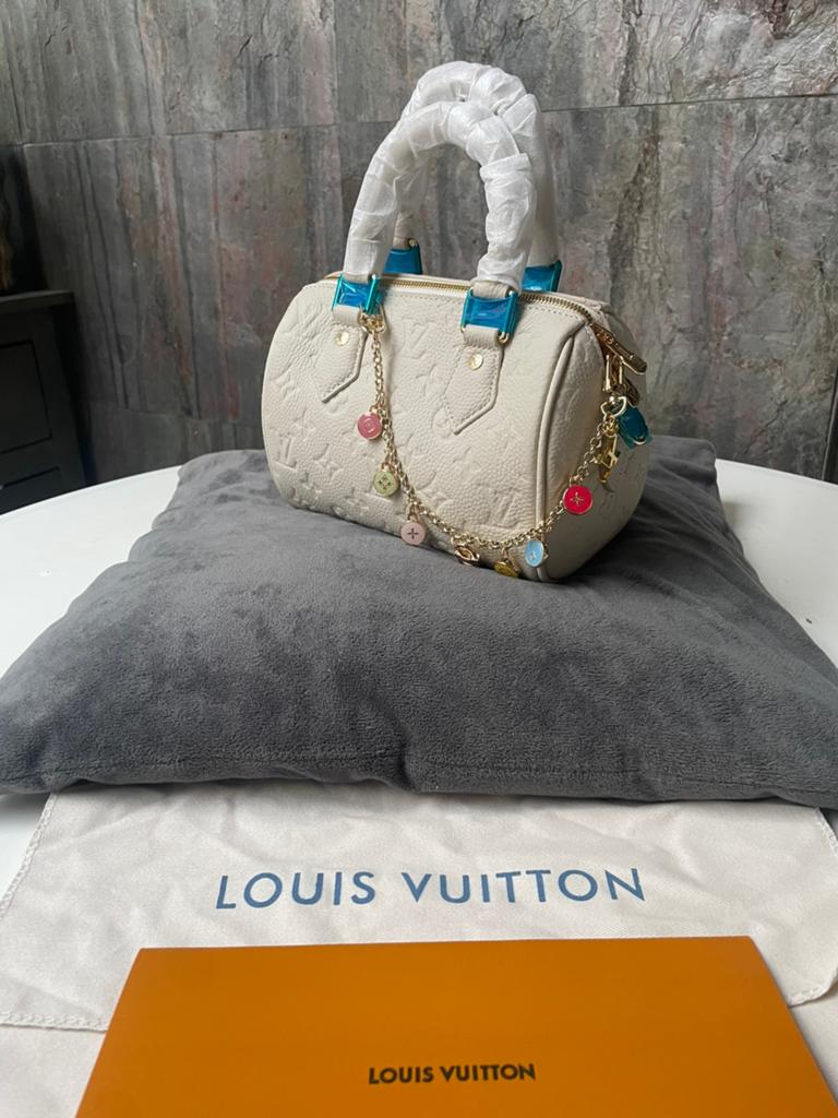 LV Nano Speedy Bag | Pearl White, Enlèvement ou Envoi, Comme neuf