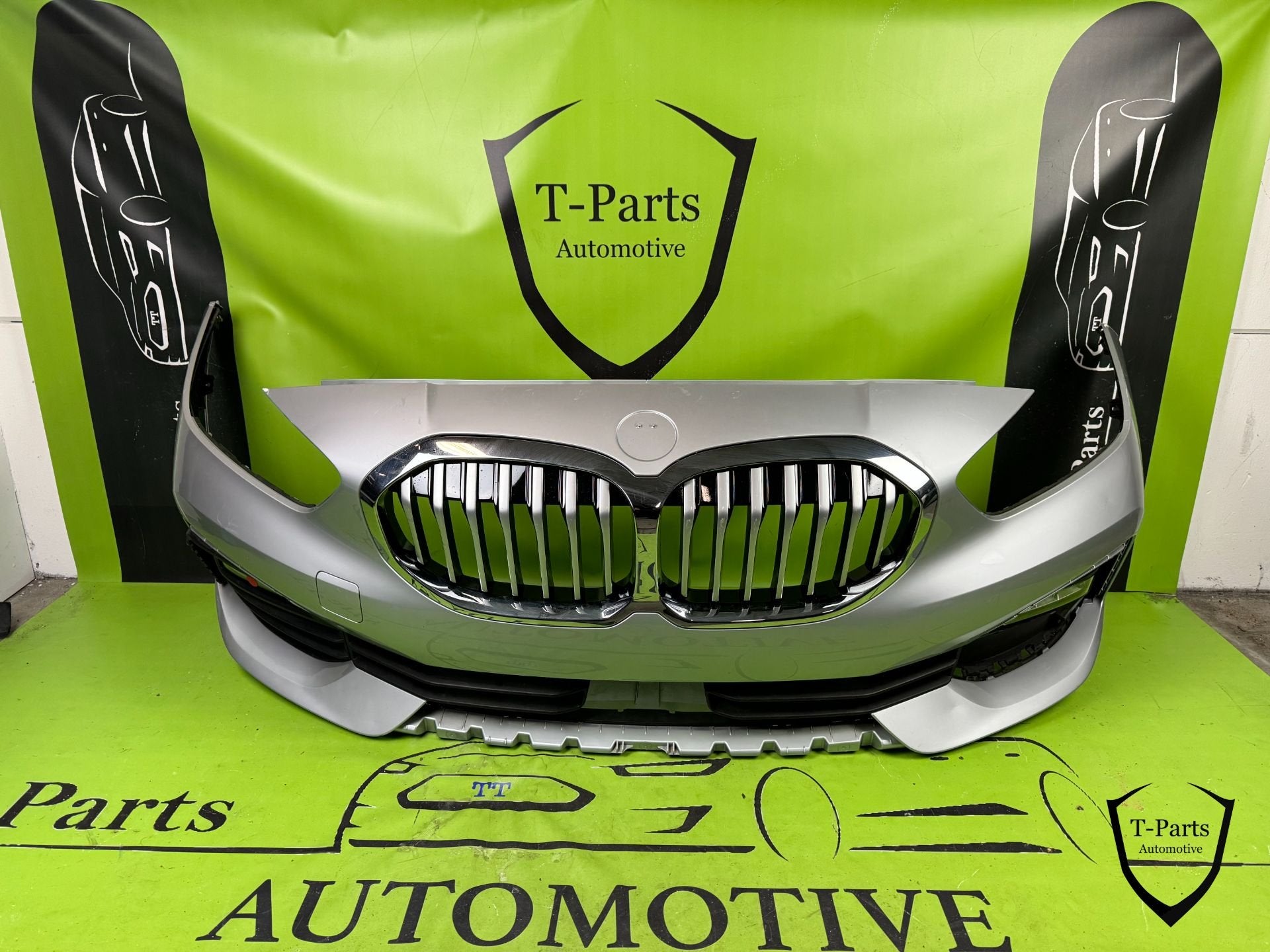bmw 1 serie f40 voorbumper bumper grille rooster sport, Auto-onderdelen, Carrosserie, Bumper, BMW, Gebruikt