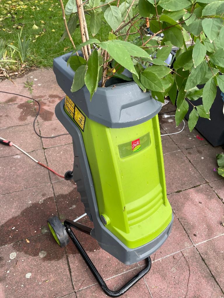 Central Park 2400 W versnipperaar met 4500 tpm, Ophalen, Zo goed als nieuw