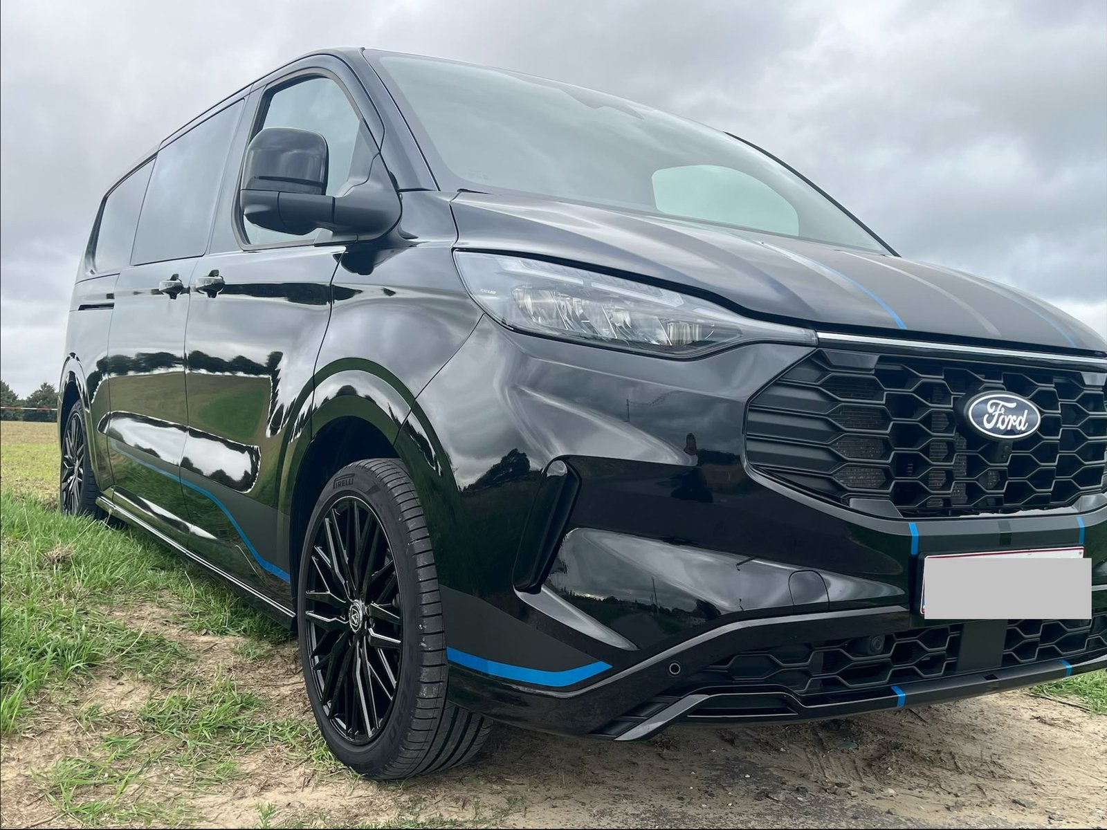 Ford Transit te koop, Automaat, 4 cilinders, Zwart, 5 deurs