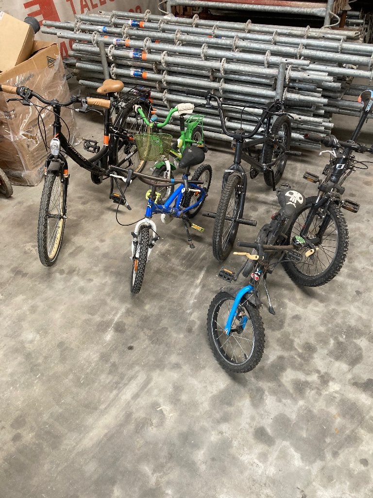 Kinderen fietsen, Ophalen