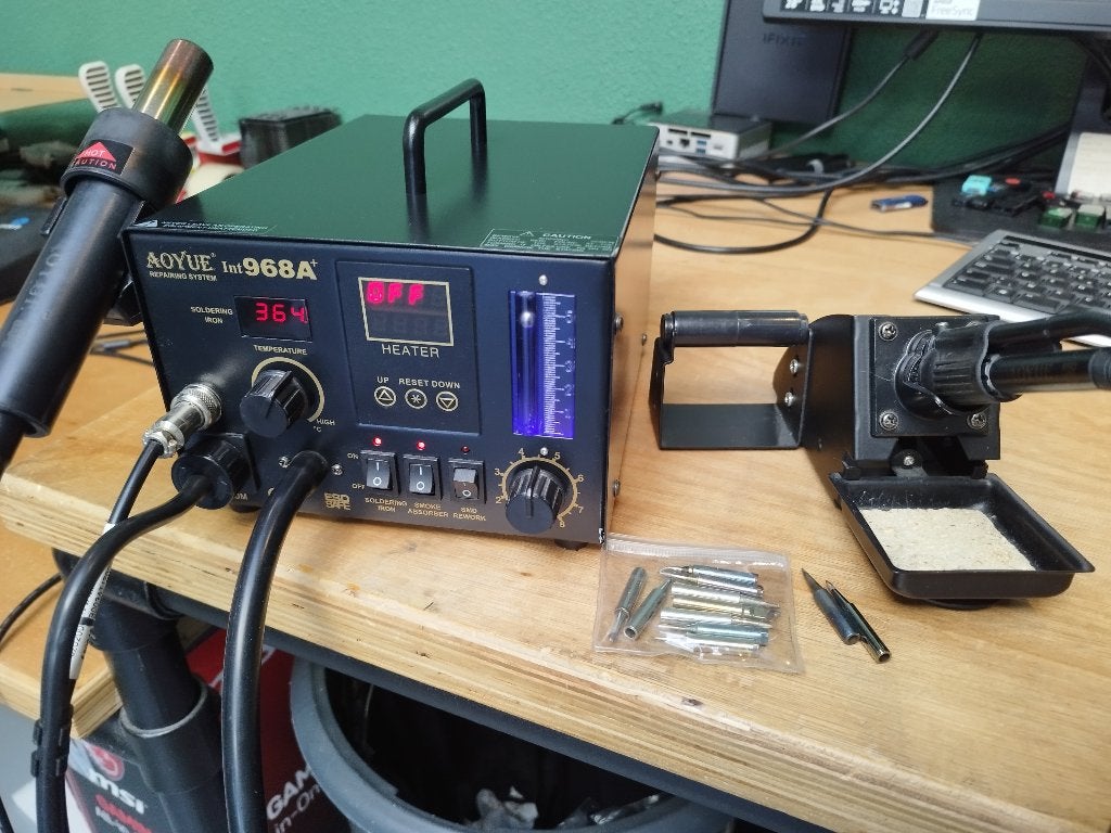 Soldeerbout Aoyue 968+ soldeerstation en hot air station, Ophalen of Verzenden, Zo goed als nieuw
