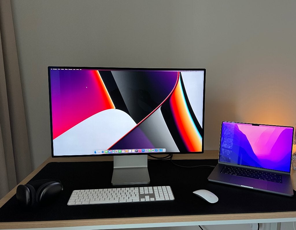Apple Pro Display XDR 32” 6K + Pro Stand + Logitech 4K Pro, Ophalen of Verzenden, Zo goed als nieuw, Apple, Overige resoluties