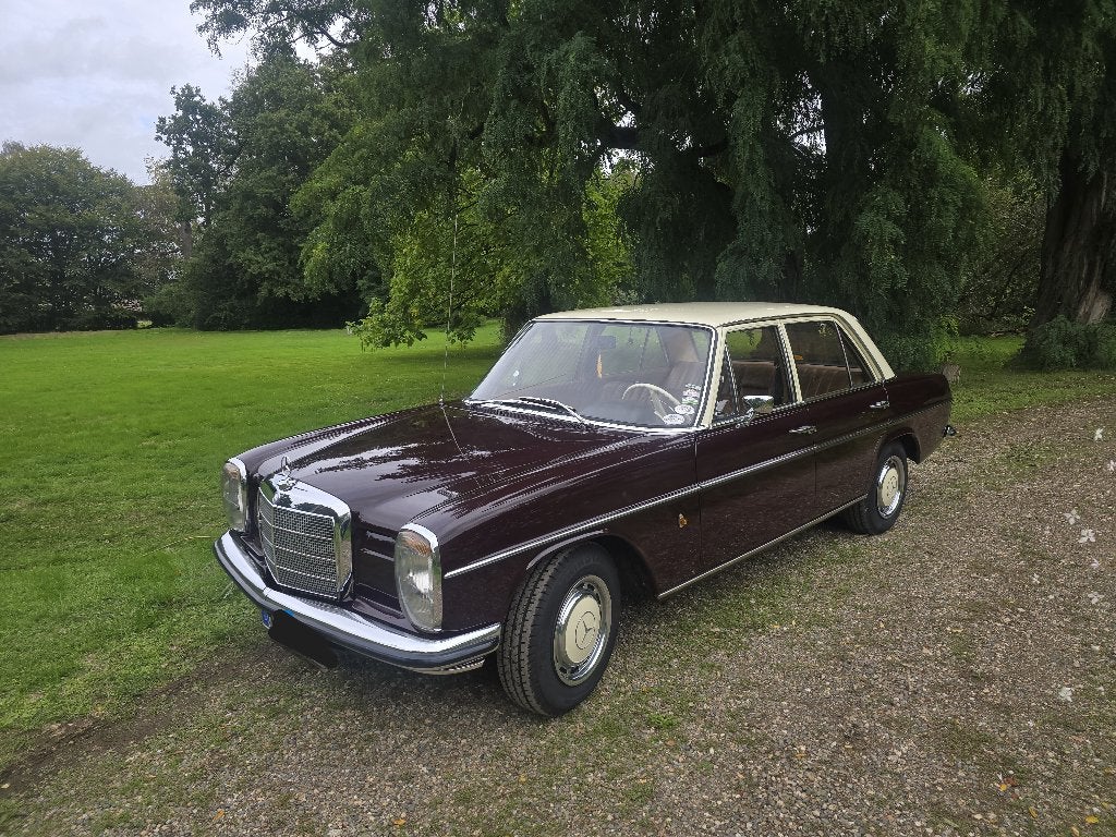 Mercedes 220D Strich-8, foto 4