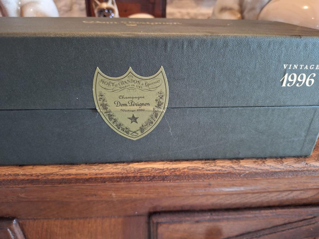 Champagne Dom Perignon, Ophalen, Zo goed als nieuw, Champagne