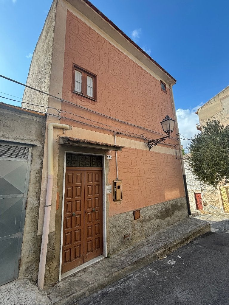 Sicile – Appartement indépendant de 64 m² à 30 min de la mer, Village, 2 pièces, Montedoro, 64 m²